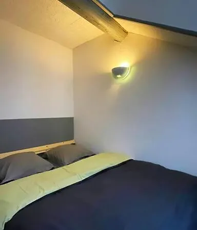 - Duplex Au Coeur Du Quartier Saint-remi Apartment