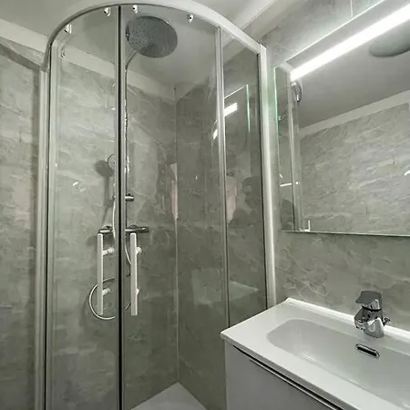 - Duplex Au Coeur Du Quartier Saint-remi Apartment Reims